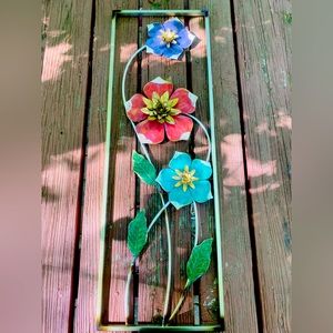Home decor. Metal flower stand.